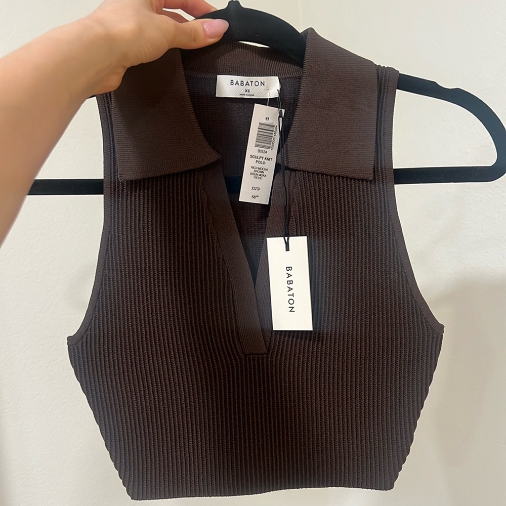 Never worn aritzia babaton sclupt knit. Paid 60$